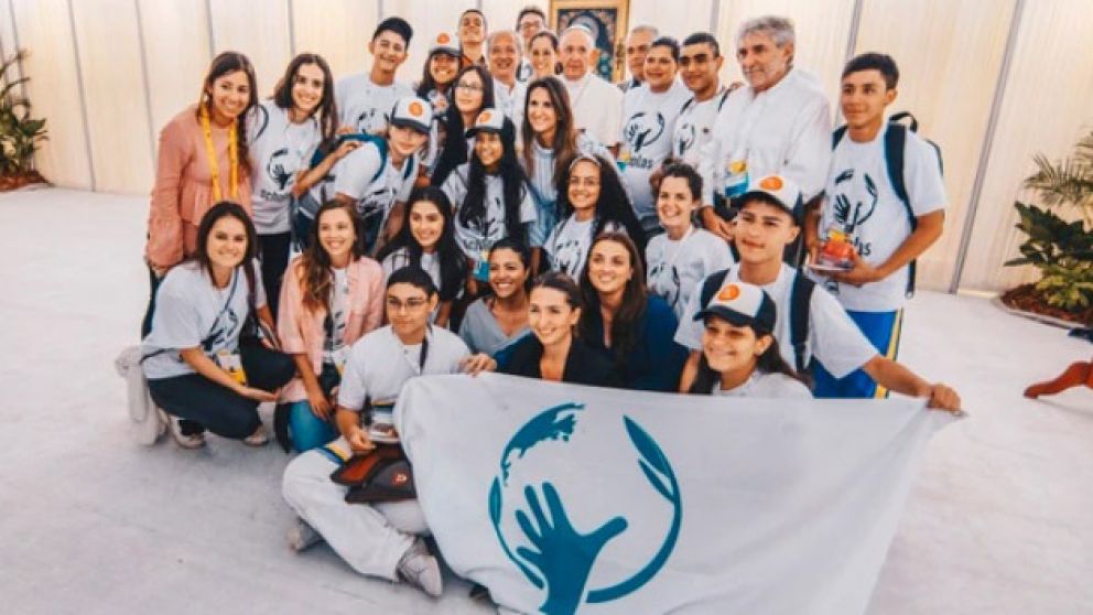 Los pibes, convocados por Scholas Ocurrentes y ORT Mundial. 