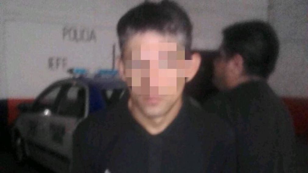 El presunto criminal del comerciante, al momento de la detención (@GermanMonaco).