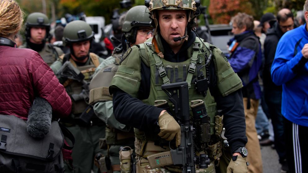 De inmediato la policía acudió al lugar del crimen, y más tarde capturo al asesino. (AFP)