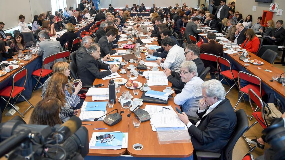 Polémica por la convocatoria a la sesión especial para tratar el Presupuesto 2019.