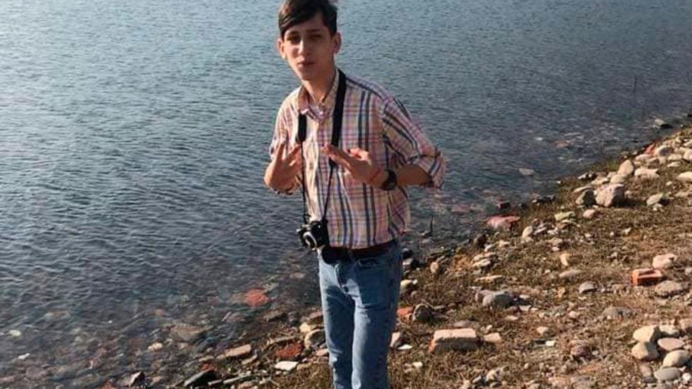El adolescente fue acuchillado por defender a su amiga.