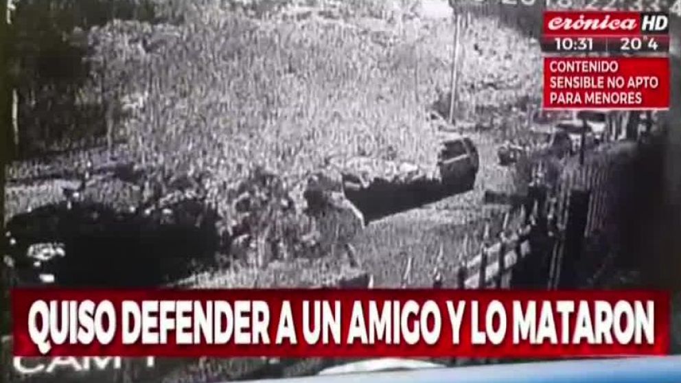 Las imágenes revelaron como lo acribillaron. (Captura).