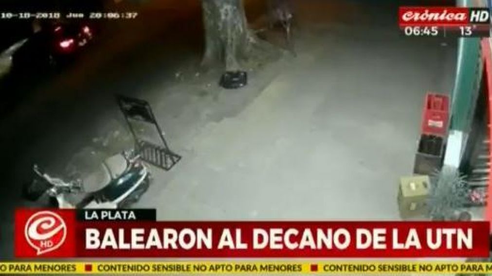 Las imágenes fueron captadas por la cámara de un comercio. (Captura).