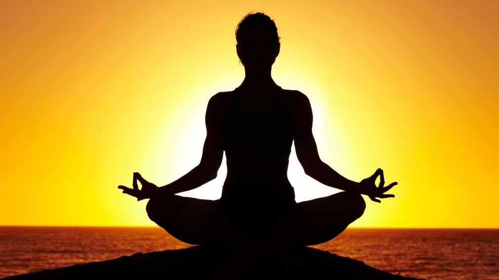 Practicar yoga no solamente nos da una percepci�n diferente de la vida desde el aspecto de nuestro cuerpo, sino que tambi�n influye desde lo mental y espiritual.