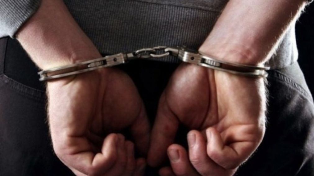 Deleznable: golpeó, violó y embarazó a sus dos hijas adolescentes