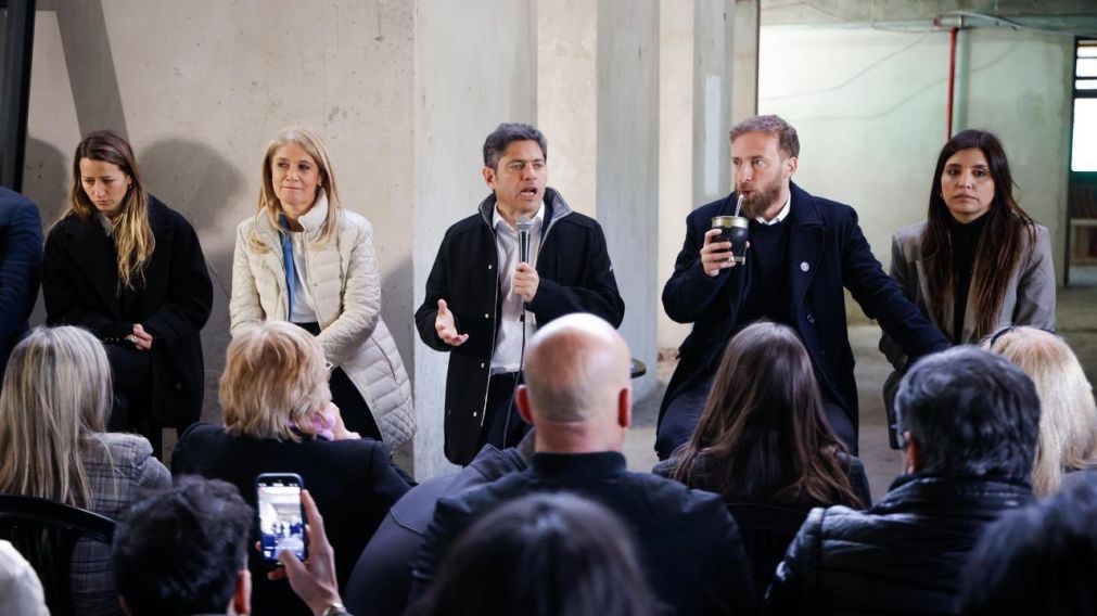 Otermín y Kicillof juntos en Lomas: recorrieron la obra de la nueva escuela especial 508.
