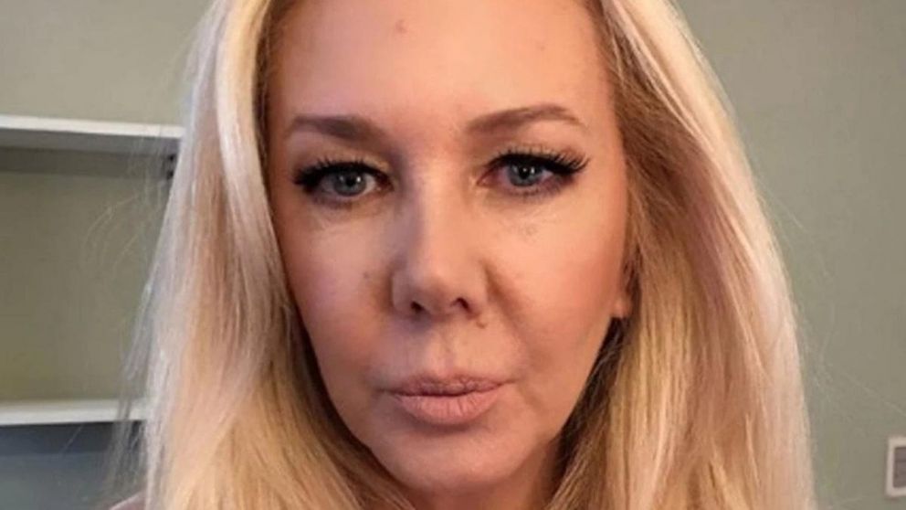 Nannis negó la versión, sosteniendo que es millonaria y que tiene un novio banquero con avión privado.