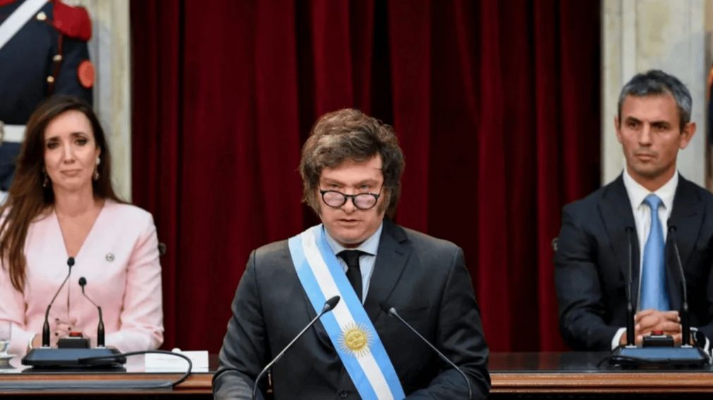 El Gobierno restableció la fusión de institutos culturales y la reorganización de entidades clave del Estado.