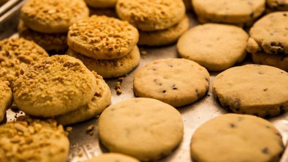 Hizo galletitas con las cenizas de su abuelo y las repartió en la escuela