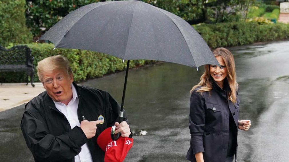 No es la primera vez que el presidente de Estados Unidos se ve envuelto en una situación incómoda.