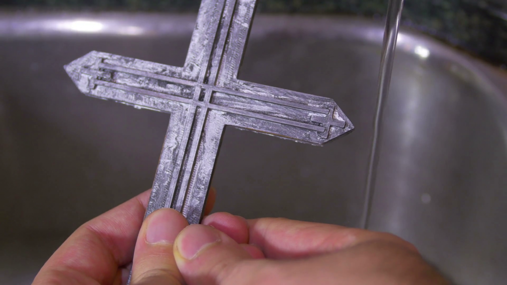 La iglesia deberá gastar más de 500 dólares en limpiar la fuente y el lugar.
