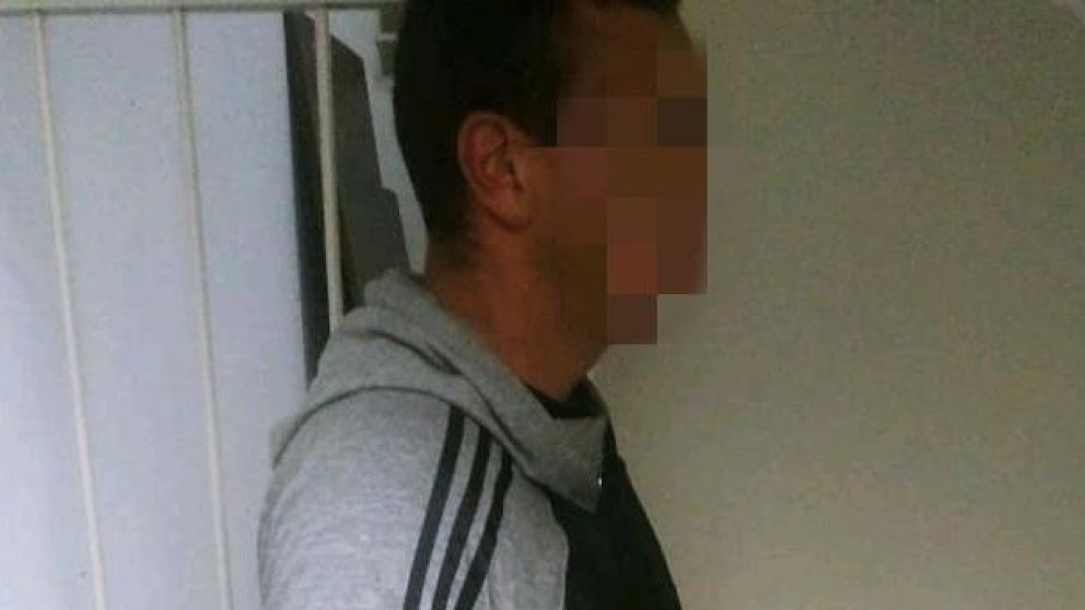 El hombre fue detenido y se le secuestró la camioneta con la que atropelló a la mujer.