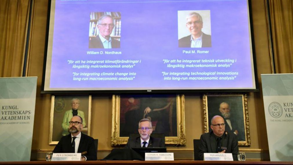 Los economistas se repartirán además 987000 dólares.