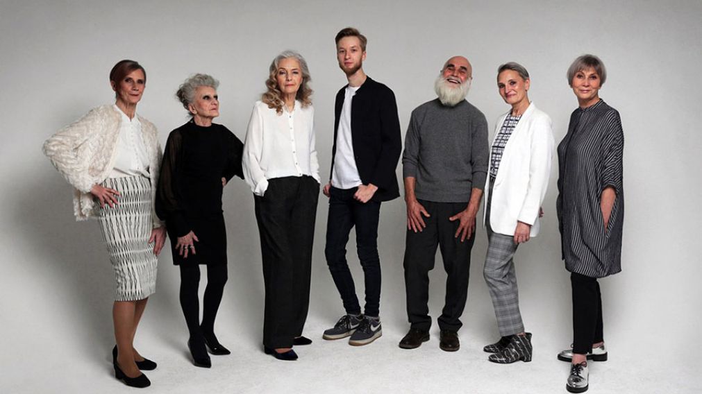 La empresa sólo contrata personas de avanzada edad.