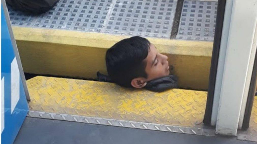 El chico solo sufrió algunos rasguños.