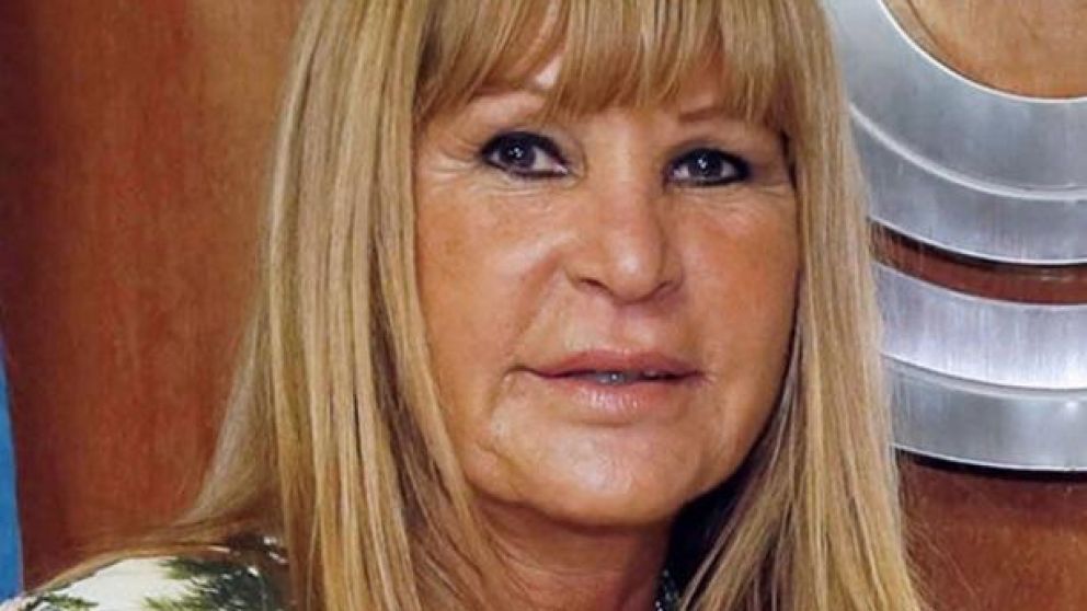 Aída Ayala pedirá la suspensión de sus fueros