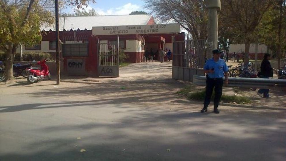 Escuela Técnica Nº 4 de Tunuyán. Instituto donde se produjo el violento suceso. (Gentileza El Cuco Digital)