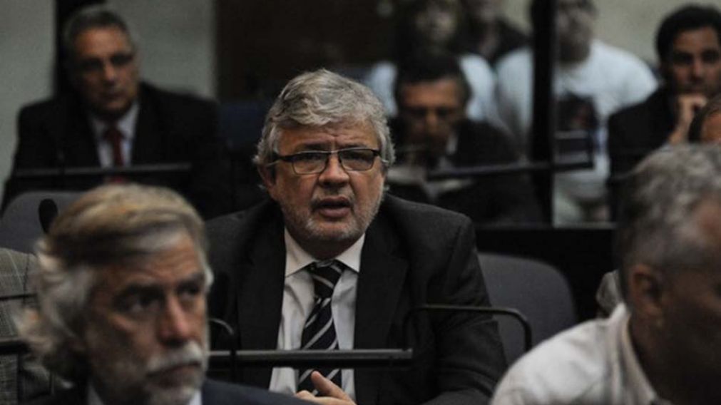 Juan Pablo Schiavi, ex Secretario de Transporte de Argentina, cerca de la c�rcel. 