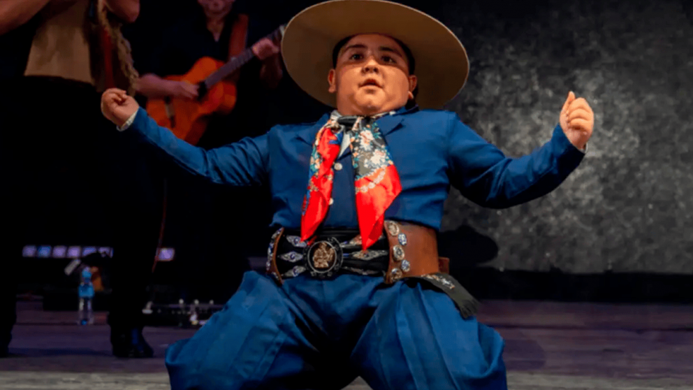 El pequeño bailarín tucumano que emocionó en Jesús María: Valentino brilló junto a Christian Herrera