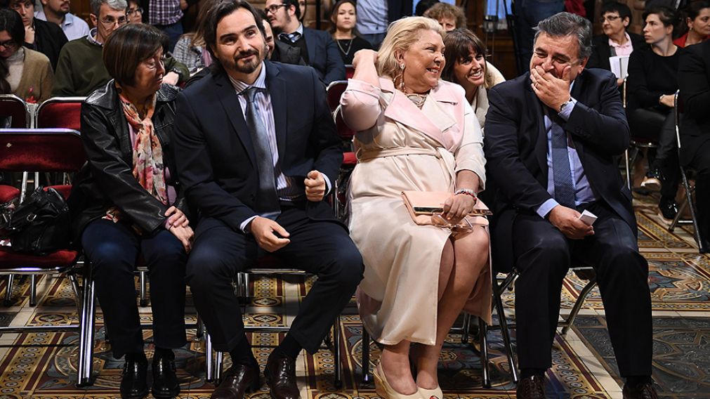 La designación de Carrió quedó trunca por ausencia de legisladores del kirchnerismo y justicialistas.