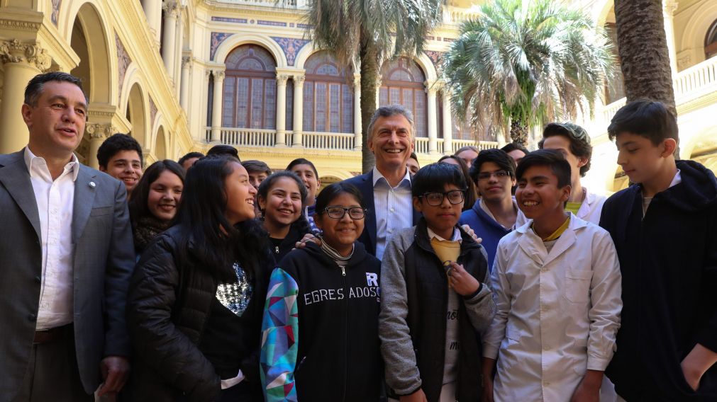 Macri recibió a los alumnos en el Patio de las Palmeras de la Casa de Gobierno (Presidencia)