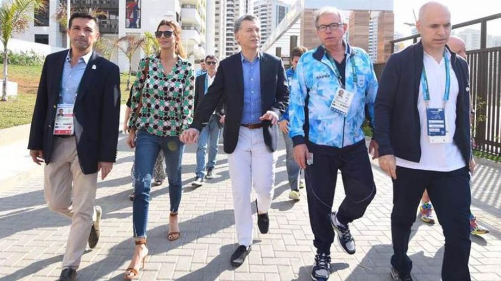 Macri conoció el predio junto a su esposa y al Jefe del gobierno porteño, Rodríguez Larreta. (Gentileza Parabuenosaires.com)