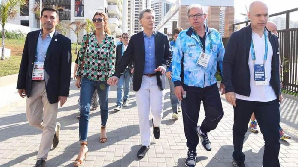 Macri conoció el predio junto a su esposa y al Jefe del gobierno porteño, Rodríguez Larreta. (Gentileza Parabuenosaires.com)