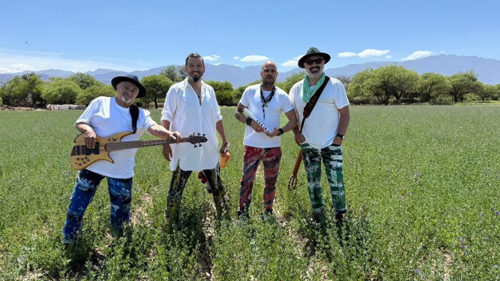 Los Tekis celebran la identidad andina con su nuevo lanzamiento "Y te voy a olvidar"