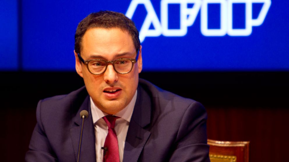  Leandro Cuccioli anunci� que le dieron de baja a m�s de 4000 contribuyentes.