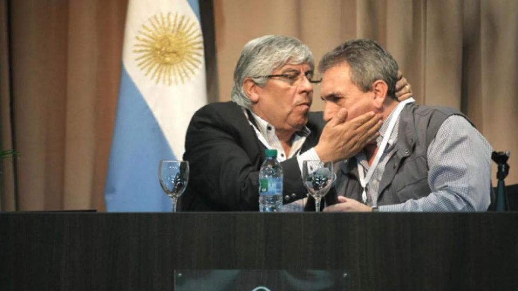 Tiempo atrás, Moyano junto a Schmid.