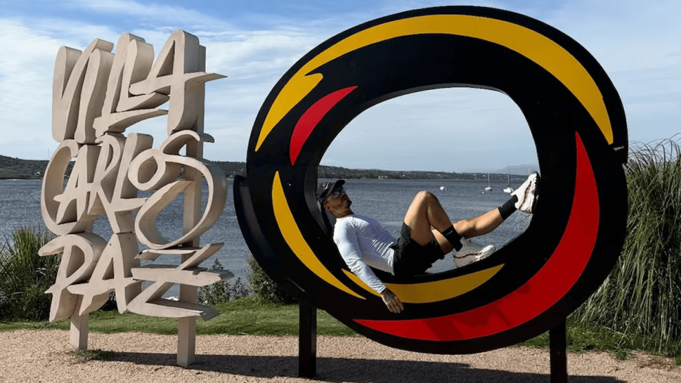 Las vacaciones de J Balvin en Carlos Paz: sierras, fernet y familia en modo descanso