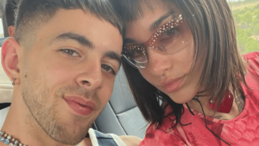 J Rei conmueve a los fans con el lanzamiento de un "Un Poema" su declaración de amor más íntima para Maria Becerra