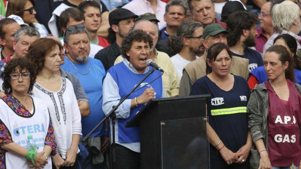 El líder de la CTA Autónoma afirmó la importancia de "estar unidos" contra las políticas económicas del Gobierno.