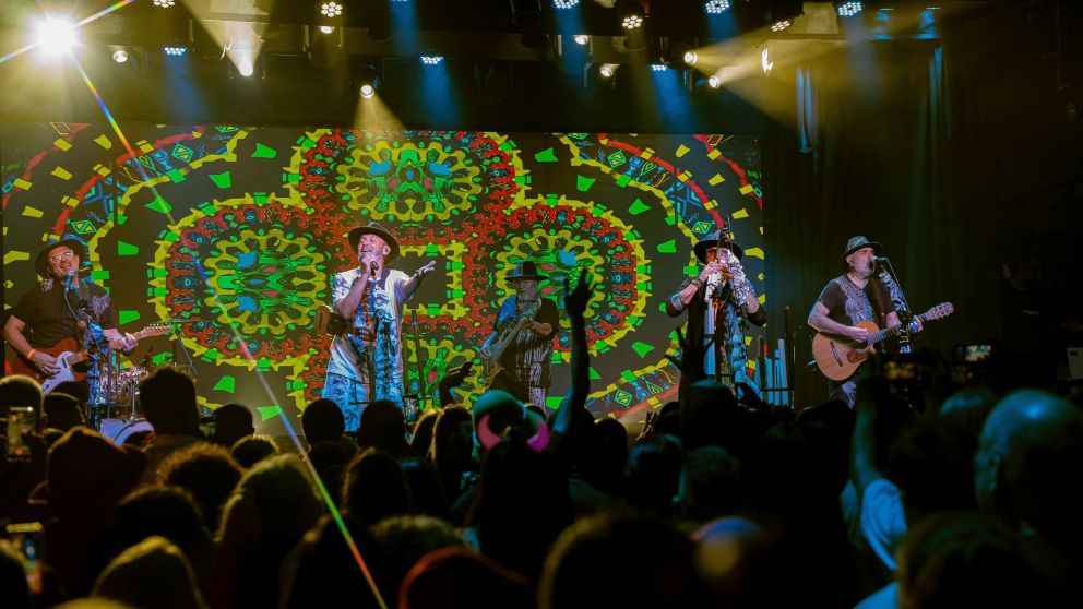 Los Tekis encendieron La Trastienda y presentaron oficialmente el Carnaval 2026 en Buenos Aires