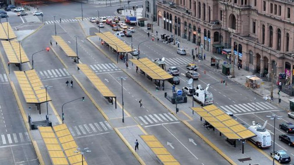 El transporte público, uno de los servicios afectados. (Télam)