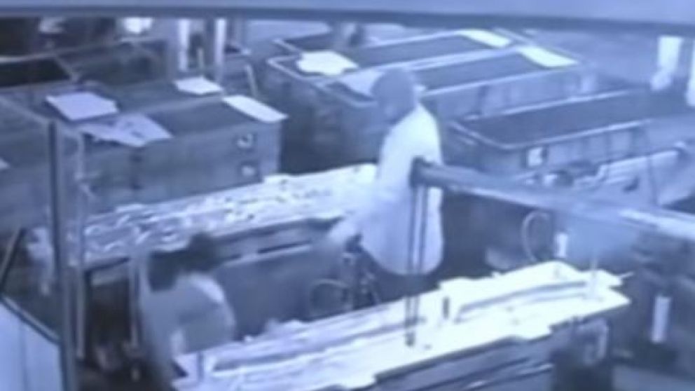 Quiso jugarle una broma y le salió mal.