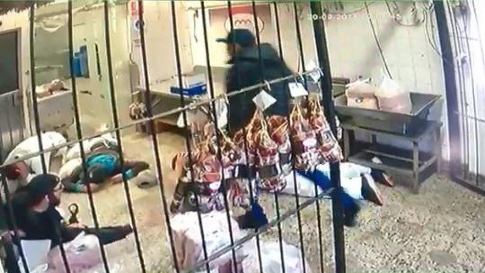 Los delincuentes se dieron a la fuga sin dispara ni herir a los trabajadores.