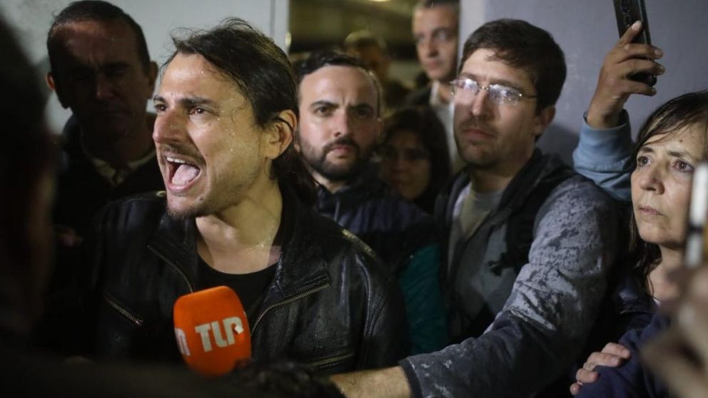 Luego de varias horas detenido, Grabois fue liberado (@gabicerru).