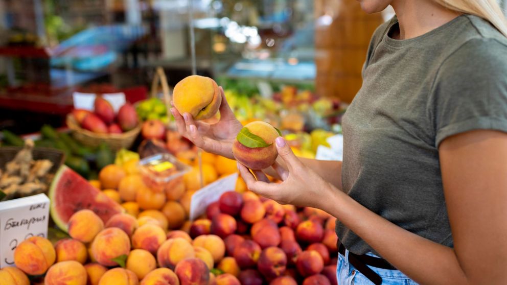 Expertos recomiendan la mejor manera de guardar los alimentos. (Gentileza: Freepik).