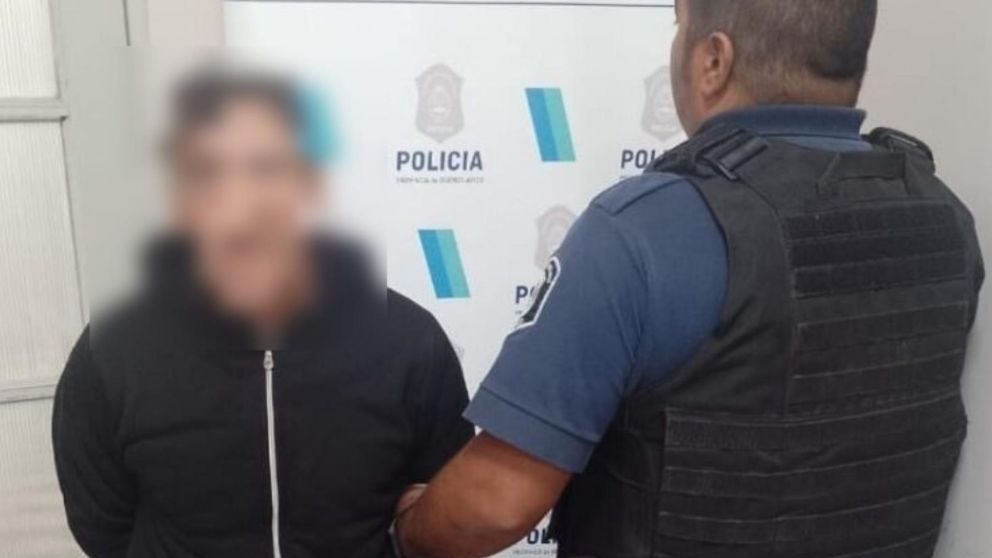 Este es el sujeto que resultó aprehendido por las autoridades policiales.