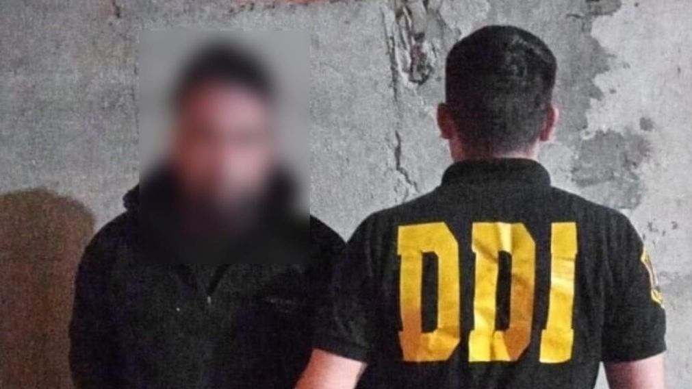 Este es el sujeto, de 25 años, que resultó aprehendido por los investigadores policiales.