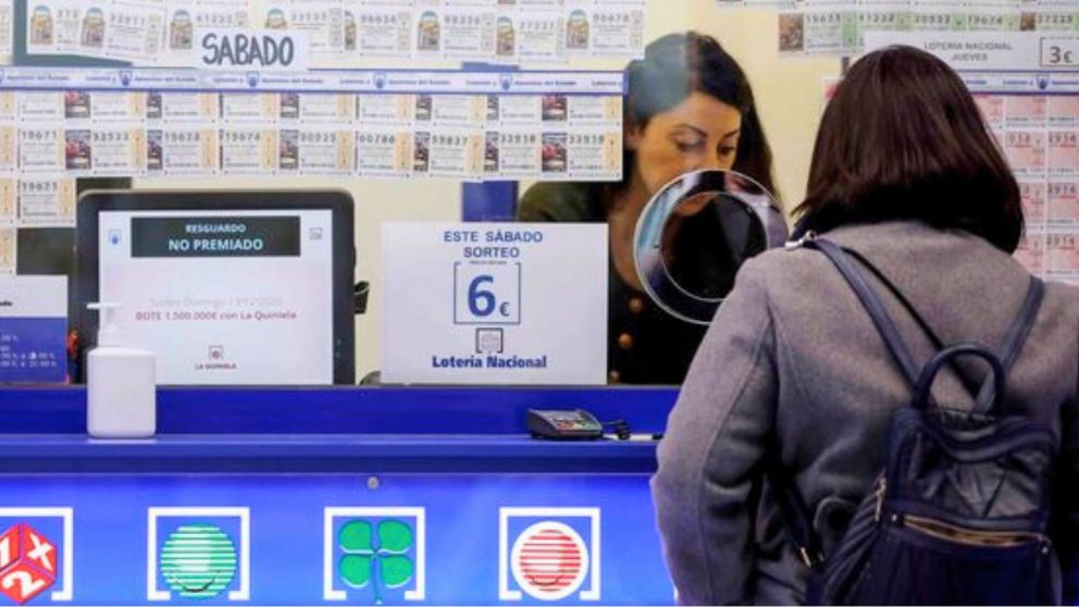 Estaba en la ruina pero ganó una fortuna en la Quiniela gracias al boleto que le regaló su agente inmobiliario.