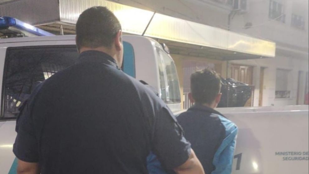 El malviviente resultó capturado por las autoridades policiales.