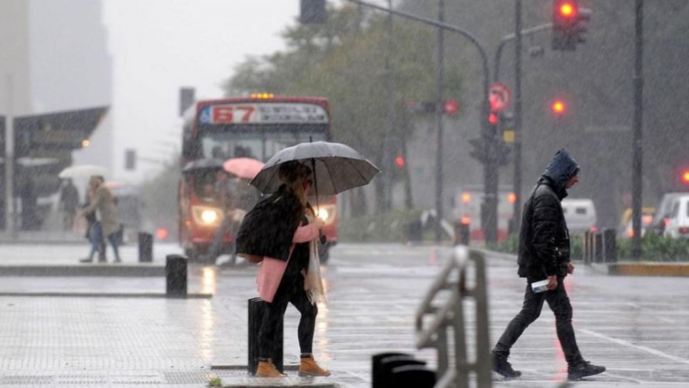 �Alerta por la Tormenta de Santa Rosa! Se viene un fuerte temporal y descenso de temperatura.