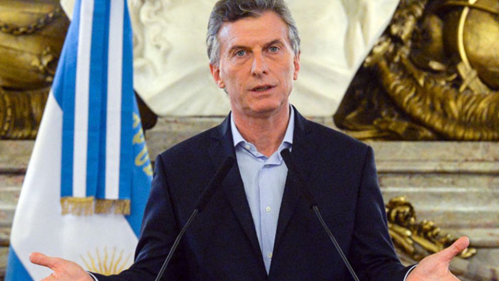 El gobierno de Cambiemos emitió compromisos de pago para cubrir el déficit de caja.