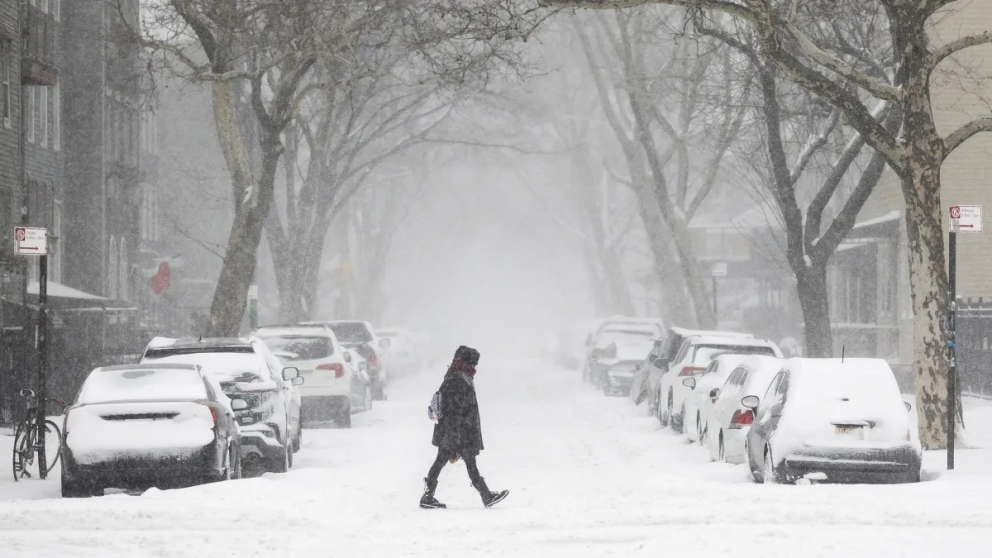 Megatormenta ártica en Estados Unidos: temperaturas extremas, nevadas fuertes y 37 distritos en alerta