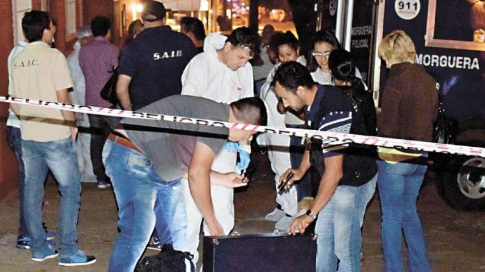 La policía trabajó en el lugar del macabro hallazgo (gentileza El Territorio).