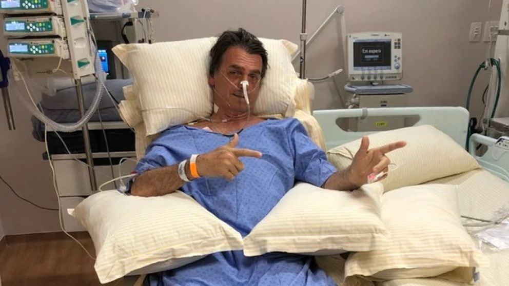 Bolsonaro se recupera en el hospital.