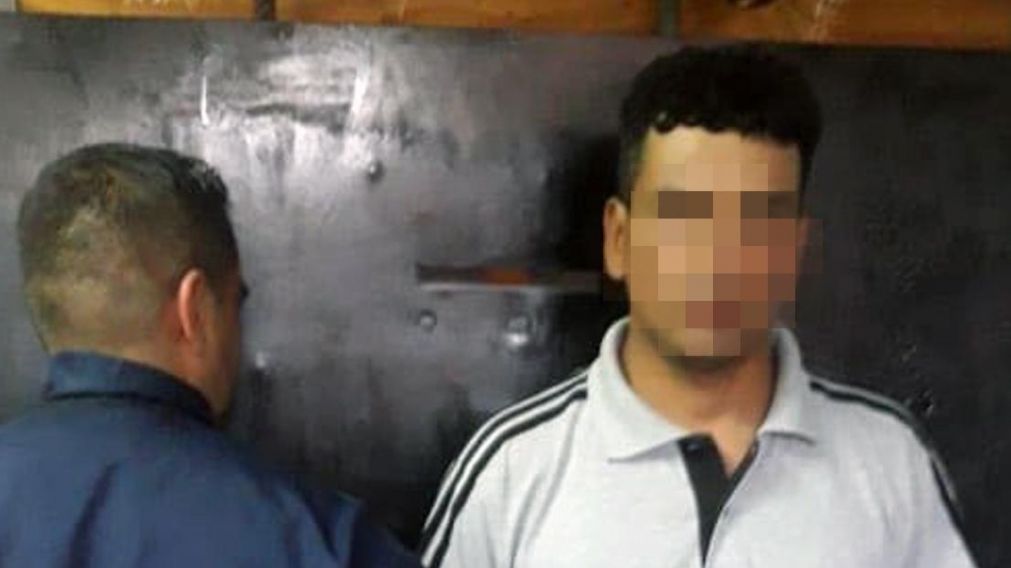 Quiso escapar, pero lograron detenerlo.