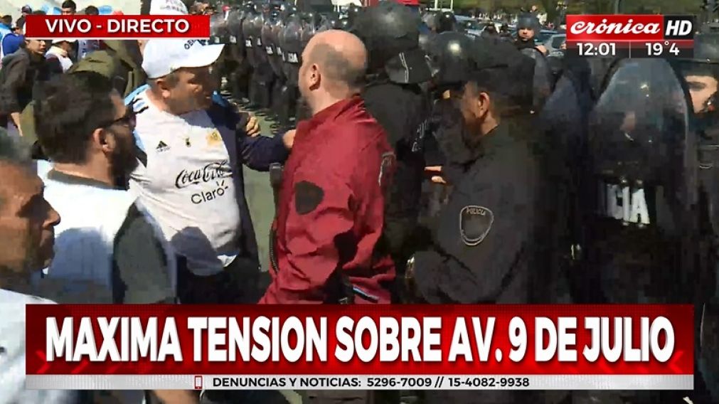 Choque entre manifestantes y policías en marcha contra el hambre
